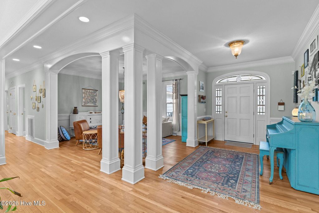 Image 13 of property listing at 1401 Avenel Drive, Wilmington, NC 28411