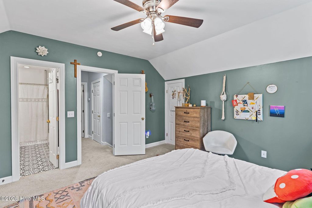 Image 49 of property listing at 1401 Avenel Drive, Wilmington, NC 28411