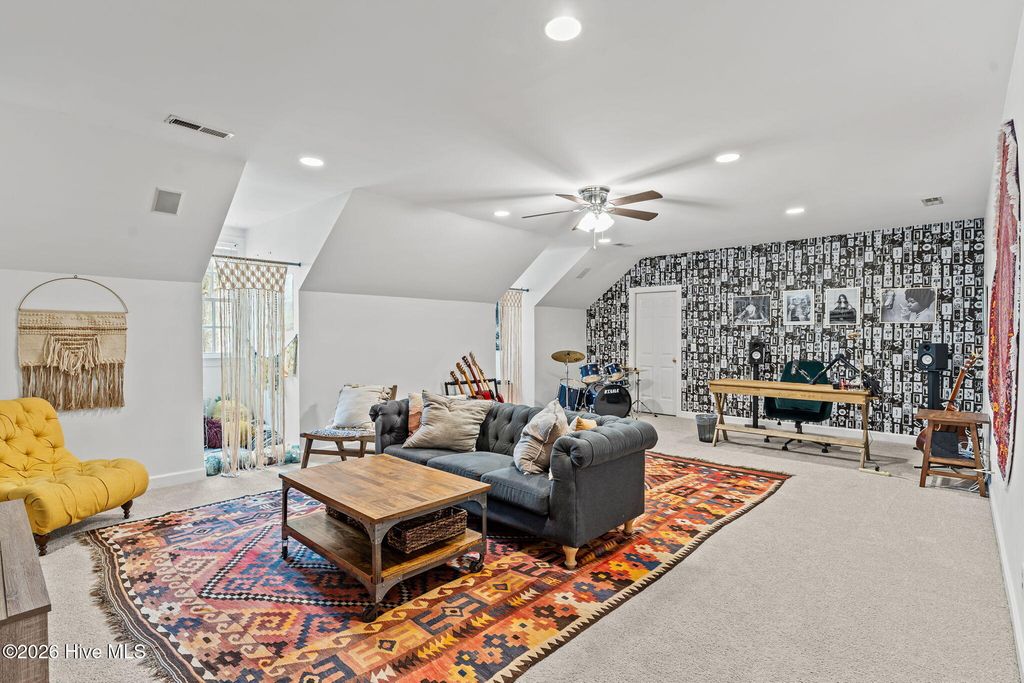 Image 51 of property listing at 1401 Avenel Drive, Wilmington, NC 28411