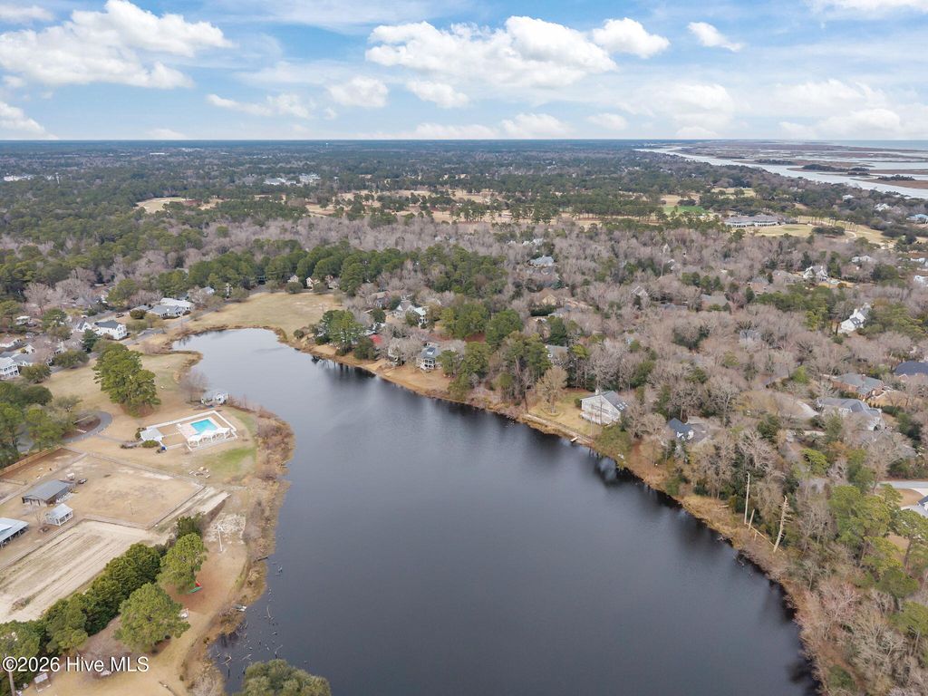 Image 65 of property listing at 1401 Avenel Drive, Wilmington, NC 28411