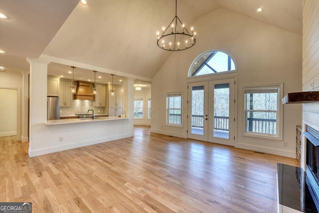 892 Cypress Pointe Lane, Hayesville, NC 28904