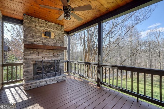 892 Cypress Pointe Lane, Hayesville, NC 28904