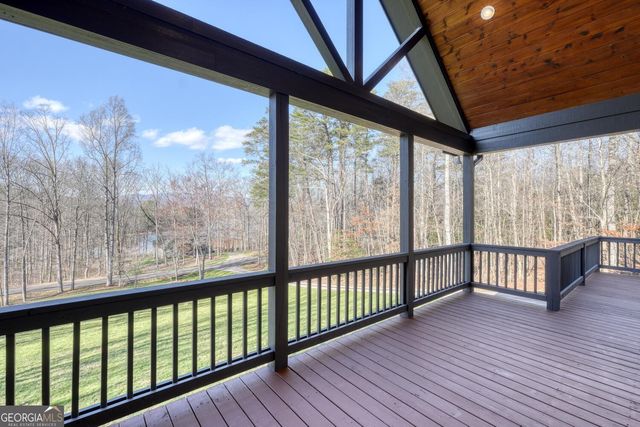 892 Cypress Pointe Lane, Hayesville, NC 28904