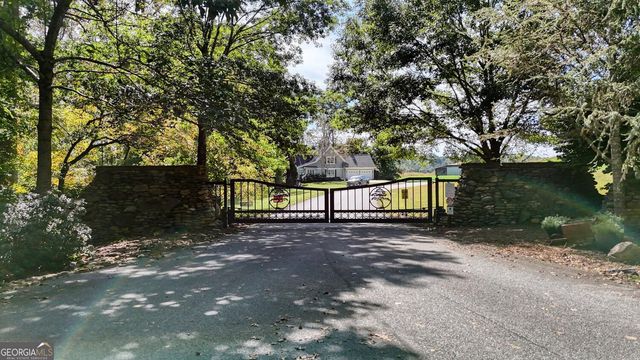 892 Cypress Pointe Lane, Hayesville, NC 28904