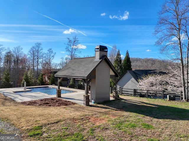 892 Cypress Pointe Lane, Hayesville, NC 28904