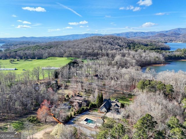 892 Cypress Pointe Lane, Hayesville, NC 28904
