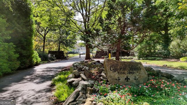 892 Cypress Pointe Lane, Hayesville, NC 28904