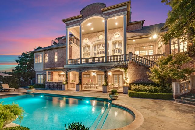 3004 W Shadow Drive, Arlington, TX 76006