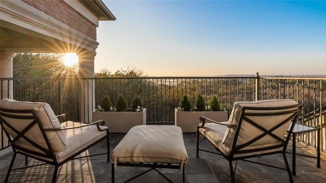 3004 W Shadow Drive, Arlington, TX 76006