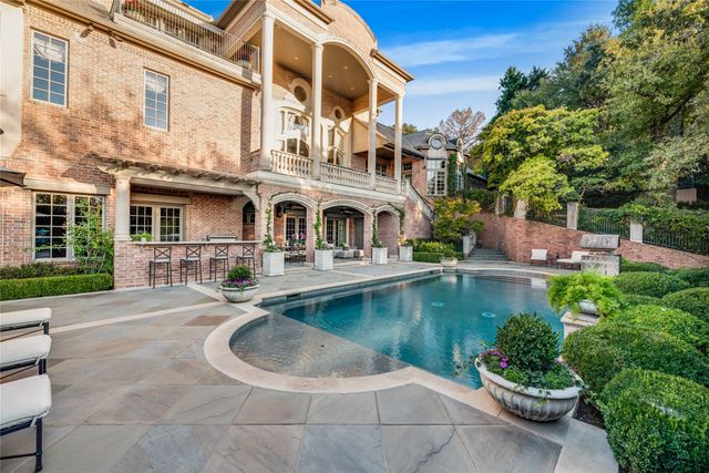 3004 W Shadow Drive, Arlington, TX 76006