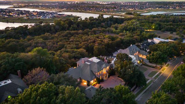 3004 W Shadow Drive, Arlington, TX 76006