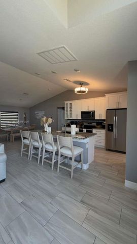 4407 SW 16th Place, Cape Coral, FL 33914
