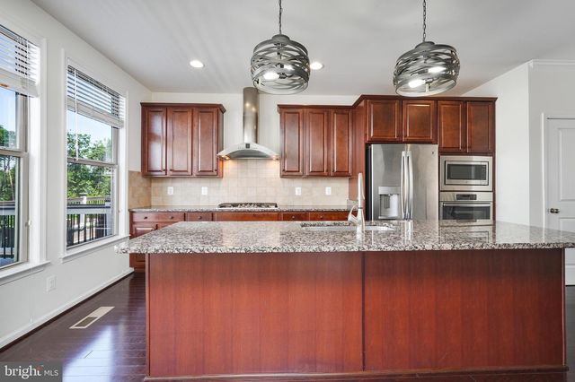 24461 JUNIPER WOODS TER, Sterling, VA 20166