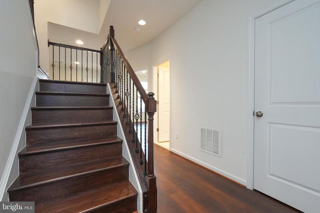 24461 JUNIPER WOODS TER, Sterling, VA 20166