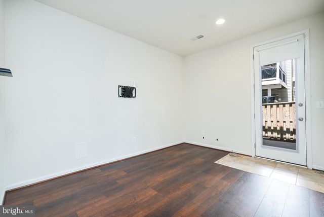 24461 JUNIPER WOODS TER, Sterling, VA 20166