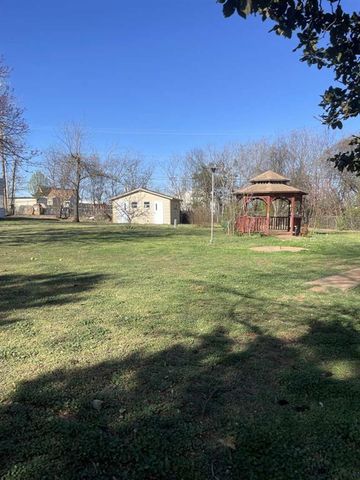 7104 Hilltop Court, Oklahoma City, OK 73110