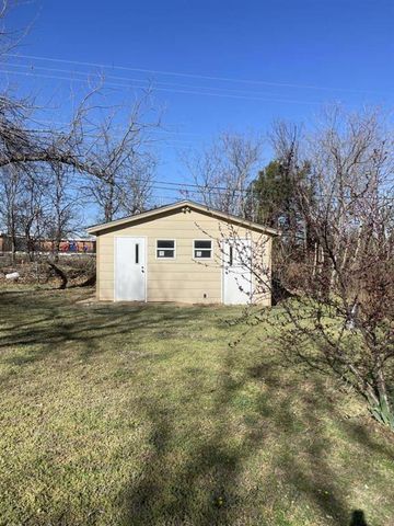 7104 Hilltop Court, Oklahoma City, OK 73110