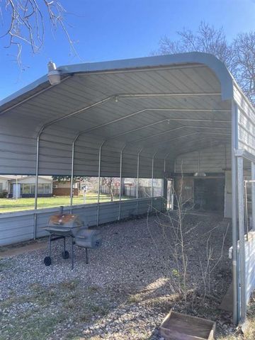 7104 Hilltop Court, Oklahoma City, OK 73110