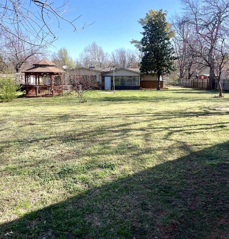 7104 Hilltop Court, Oklahoma City, OK 73110