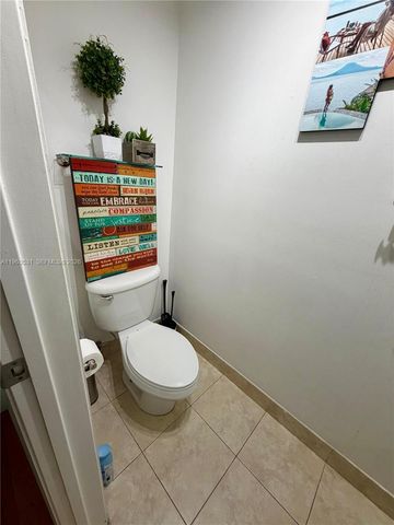 90 SW 3rd St 3012, Miami, FL 33130