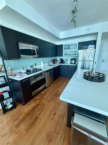 90 SW 3rd St 3012, Miami, FL 33130