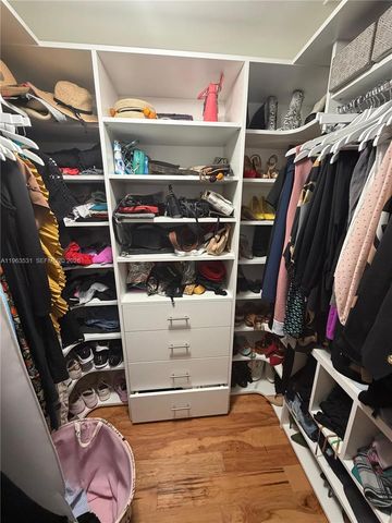 90 SW 3rd St 3012, Miami, FL 33130