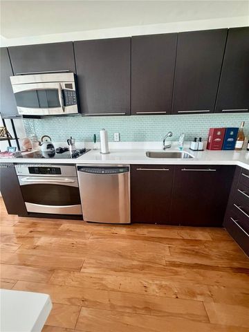 90 SW 3rd St 3012, Miami, FL 33130