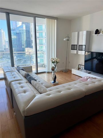 90 SW 3rd St 3012, Miami, FL 33130