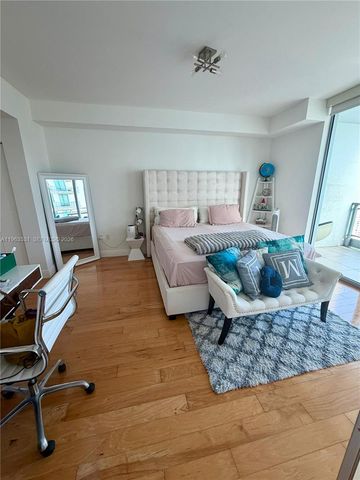 90 SW 3rd St 3012, Miami, FL 33130