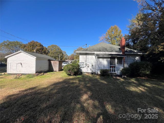805 W Church Street W, Cherryville, NC 28021
