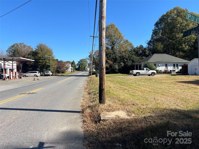 805 W Church Street W, Cherryville, NC 28021