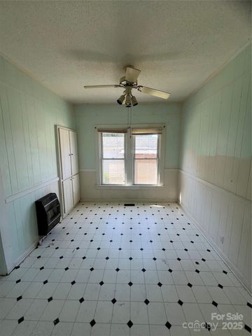 805 W Church Street W, Cherryville, NC 28021