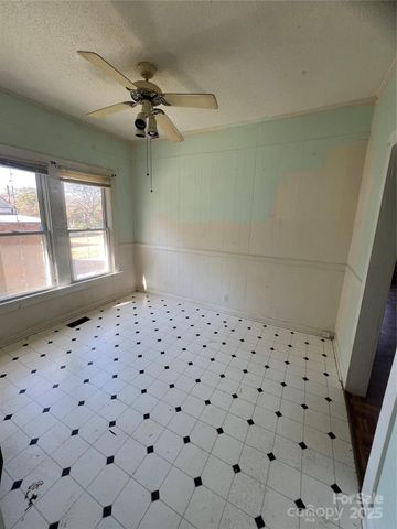 805 W Church Street W, Cherryville, NC 28021