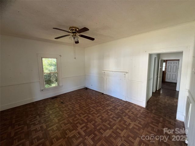 805 W Church Street W, Cherryville, NC 28021