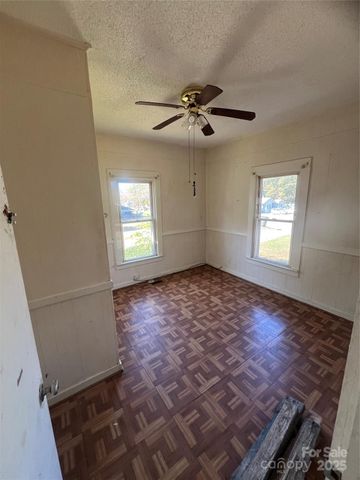 805 W Church Street W, Cherryville, NC 28021