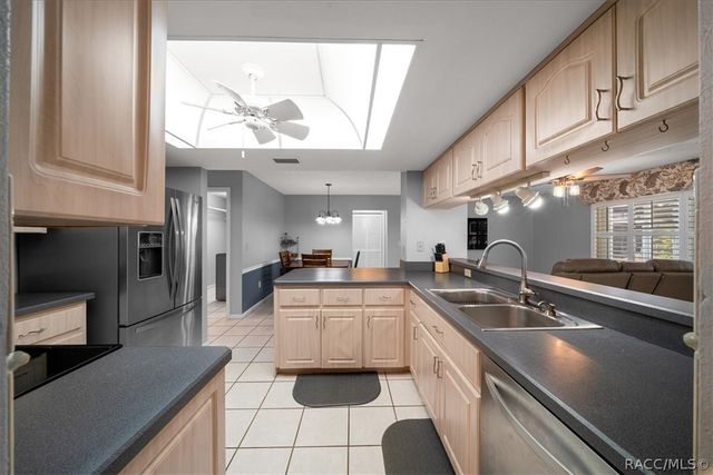 2 Canela Court, Homosassa, FL 34446