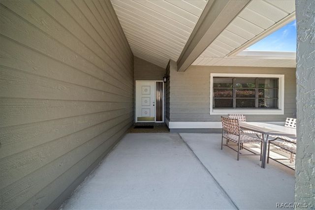 2 Canela Court, Homosassa, FL 34446