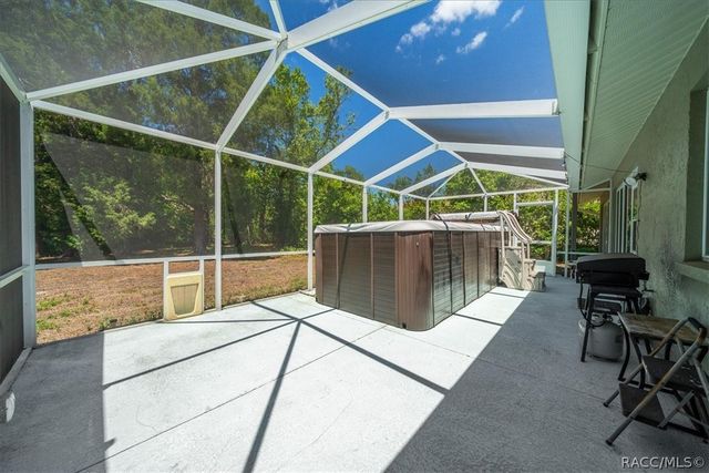 2 Canela Court, Homosassa, FL 34446