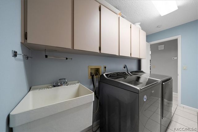 2 Canela Court, Homosassa, FL 34446