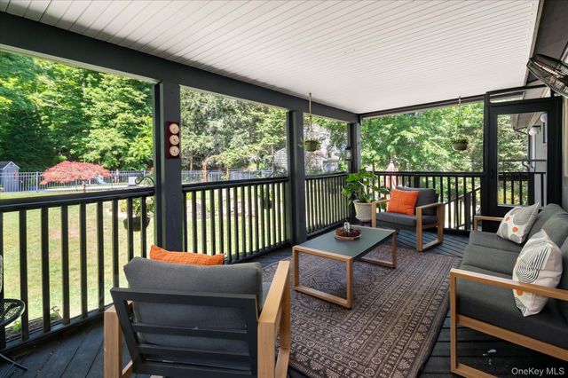 27 Lakeview Avenue W, Cortlandt Manor, NY 10567