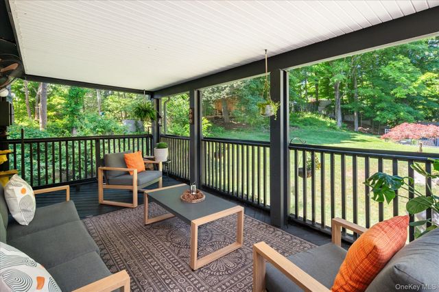 27 Lakeview Avenue W, Cortlandt Manor, NY 10567
