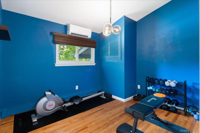 27 Lakeview Avenue W, Cortlandt Manor, NY 10567