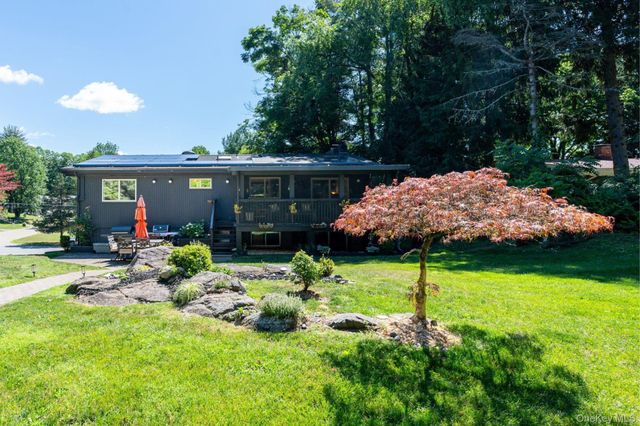 27 Lakeview Avenue W, Cortlandt Manor, NY 10567