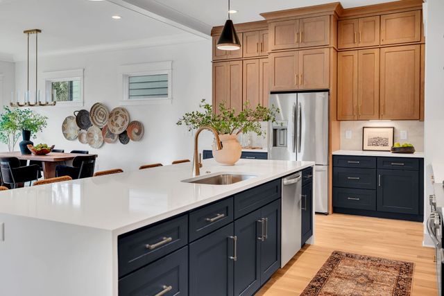 6101 Henry Ford Dr, Nashville, TN 37209