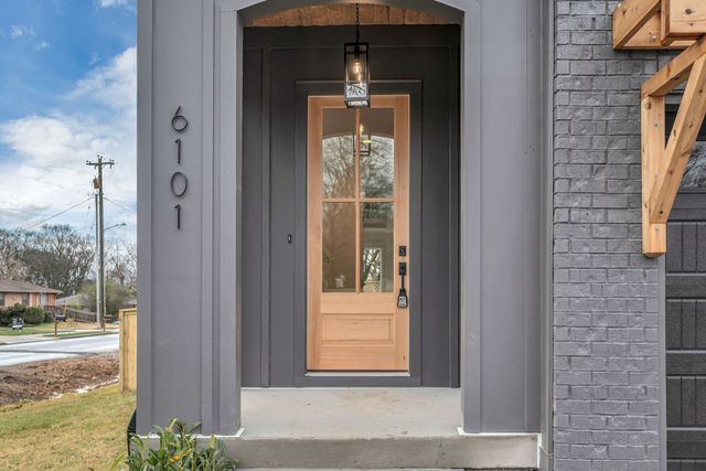 6101 Henry Ford Dr, Nashville, TN 37209