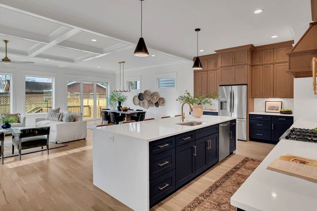 6101 Henry Ford Dr, Nashville, TN 37209