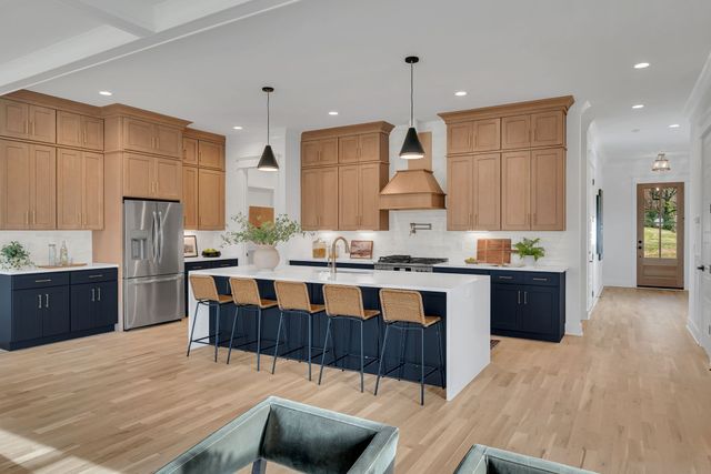 6101 Henry Ford Dr, Nashville, TN 37209