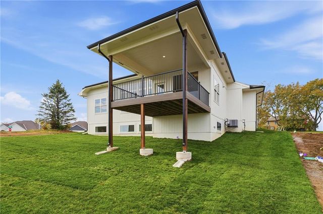 1304 Larkspur Place, Raymore, MO 64083