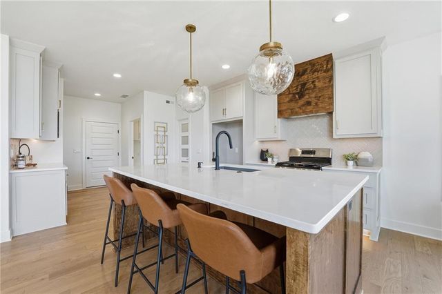 1304 Larkspur Place, Raymore, MO 64083