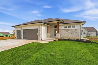 1304 Larkspur Place, Raymore, MO 64083